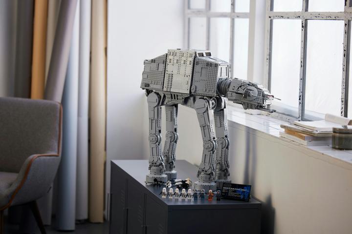 Produktbild LEGO AT-AT (75313, LEGO Star Wars, LEGO Seltene Sets)