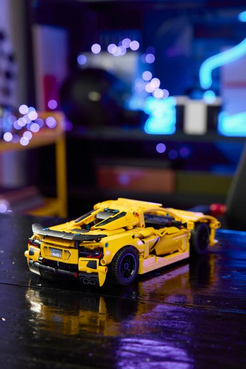 Produktbild LEGO Chevrolet Corvette Stingray (42205, LEGO Technic)