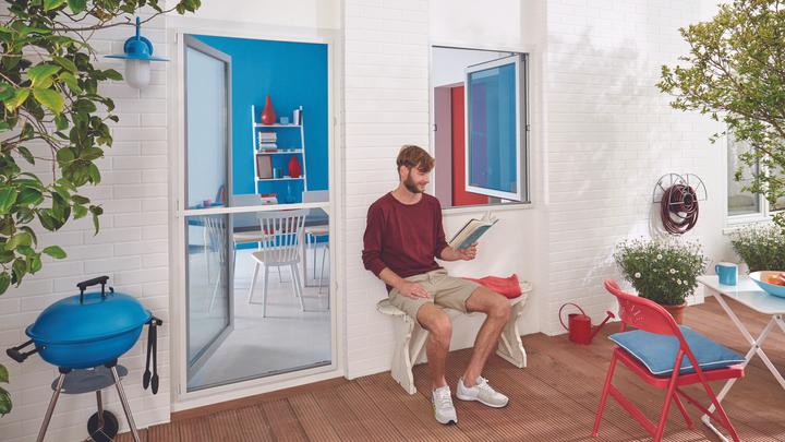 Produktbild tesa Insektenschutz Alu COMFORT für Türen, Insektengitter (100 x 220 cm)
