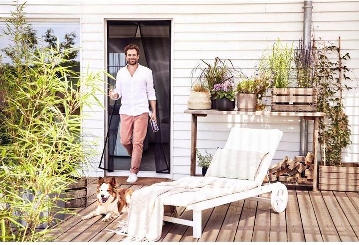 Image du produit tesa Moustiquaire magnétique pour portes de balcon et de terrasse, à fermeture automatique, montage sans (80 x 200 cm)
