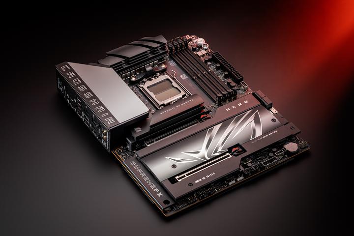 Immagine prodotto ASUS Rog Crosshair X870e Hero (AM5, AMD X870E, ATX)