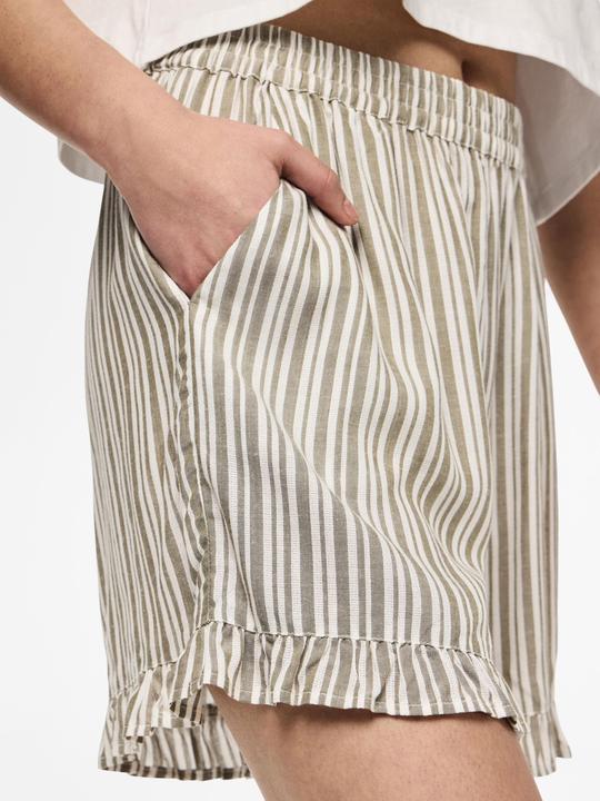 Actual product image Pieces PCALVINA Shorts (S)