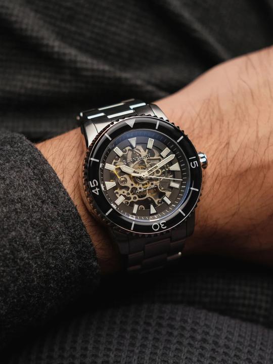 Actual product image Thomas Earnshaw Wallis Skeleton (Analogue wristwatch, 42 mm)