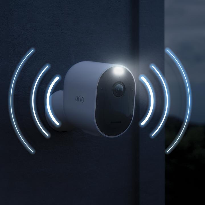 Image du produit Arlo Pro 4 Spotlight, pack de 1 caméra blanc (2688 x 1520 pixels)