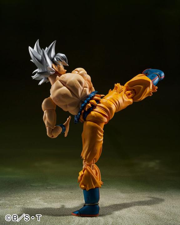Image du produit Bandai Dragon Ball S.H. Figuarts Son Goku Ultra Instinct Toyotarou Edition)