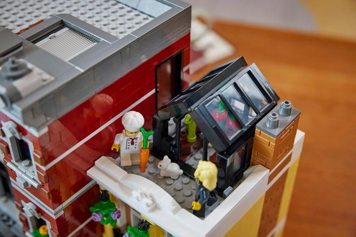 Actual product image LEGO Icons - Jazz Club (10312, LEGO Rare Sets)