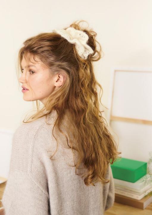 Produktbild Sandnes Garn Anleitungsheft 2502 DIY Einzelanleitung 2502 Nr. 11 Fleur Scrunchie - Deutsch