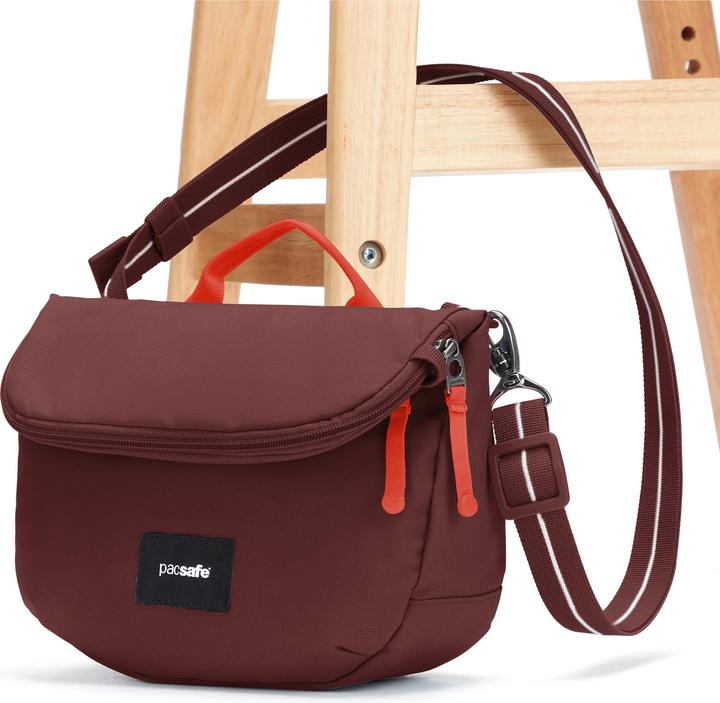Actual product image Pacsafe GO anti-theft shoulder bag RFID 24 cm
