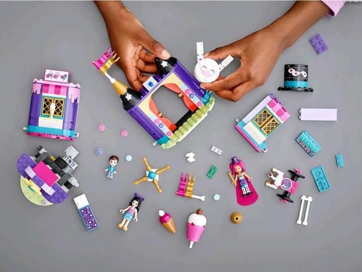 Image du produit LEGO Stands de foire magiques (41687, LEGO Friends)