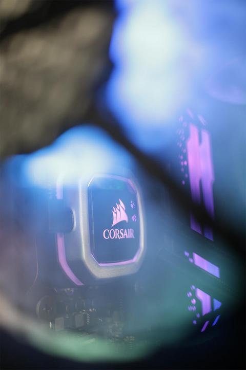 Produktbild Mifcom Spectrum RTX2080S Core i7 (Intel Core i7-9700K, 32 GB, 500 GB, GeForce RTX 2080 Super)
