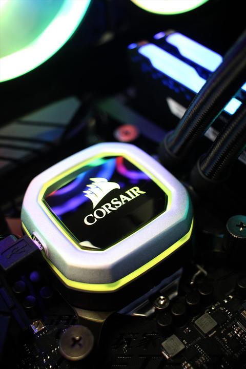 Produktbild Mifcom Spectrum RTX2080S Core i7 (Intel Core i7-9700K, 32 GB, 500 GB, GeForce RTX 2080 Super)