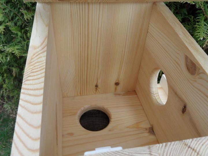 Produktbild Arbrikadrex Eichhörnchenfutterhaus