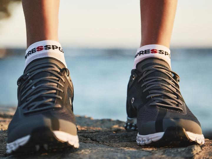 Produktbild Compressport Pro Racing Socks v4.0 Ultralight Run Low (45 - 48)