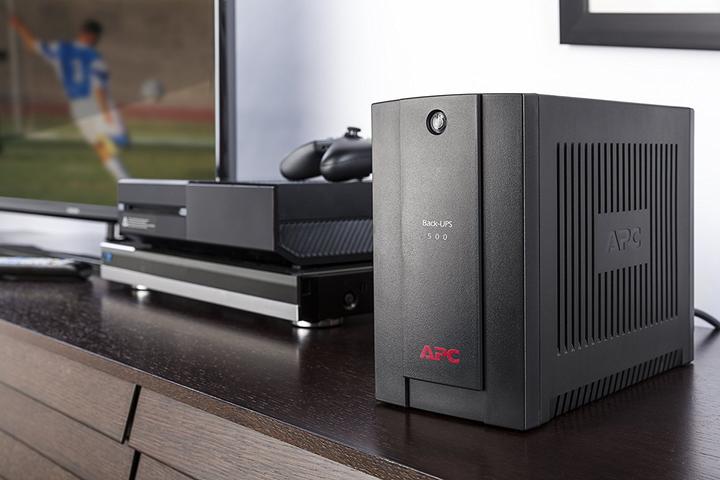 Produktbild APC Back-UPS AVR, IEC-Ausgänge (500 VA, 300 W, Line-Interaktiv USV)