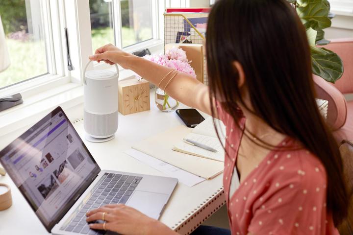 Produktbild Bose Portable Home Speaker (12 h, Akkubetrieb)