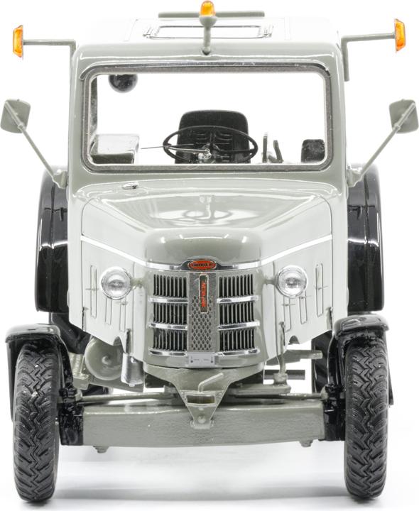 Actual product image AutoCult Bührer FFD6 industrial tractor