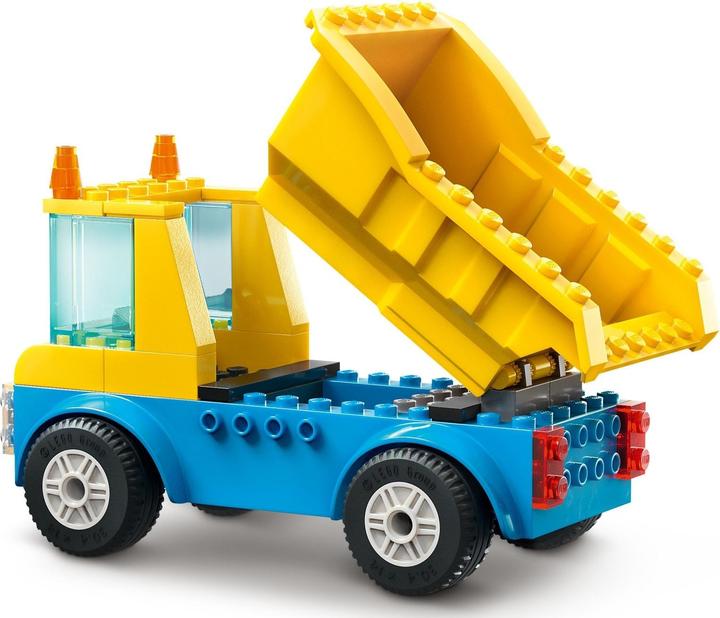 Actual product image LEGO Construction vehicles and crane with wrecking ball (60391, LEGO City)