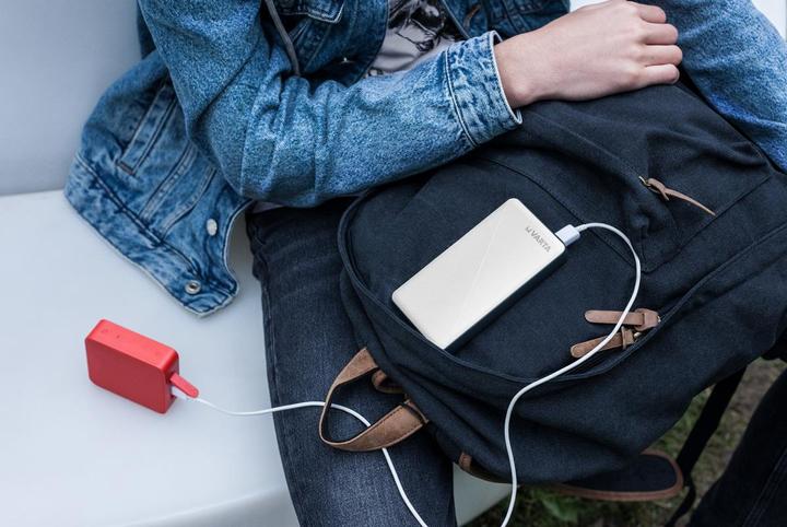 Actual product image Varta Energy 20000 (20000 mAh, 15 W, 74 Wh)