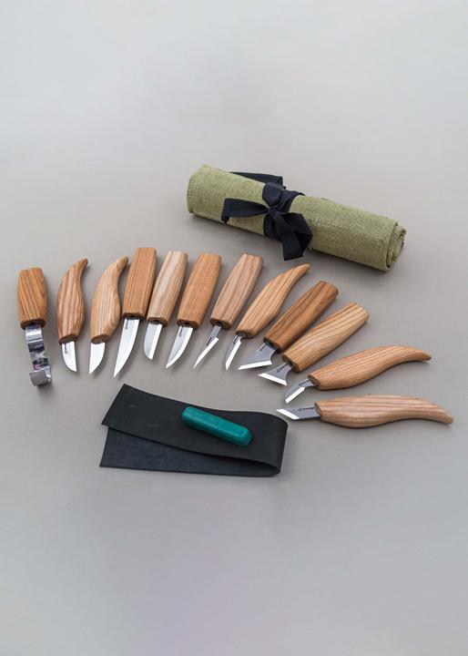 Actual product image Beaver Craft Wood carving set 12 pieces with tool roll and accessories