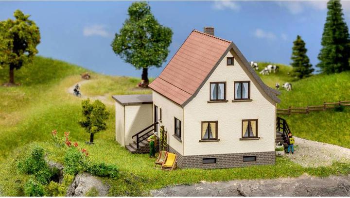 Immagine prodotto Noch H0 Casa di abitazione con garage