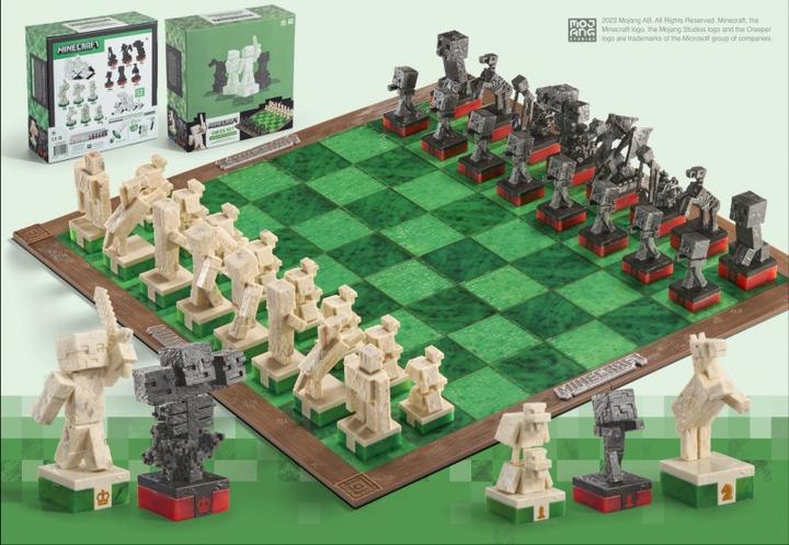 Actual product image Noble Collection Minecraft - Heros vs. Monster