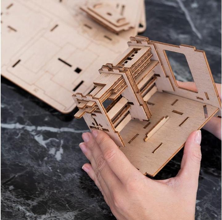 Actual product image Escape Welt Space Box (German)