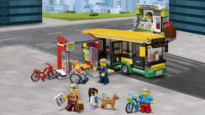 Actual product image LEGO Bus station (60154, LEGO City)