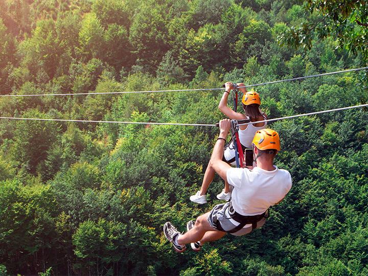 Immagine prodotto Smartbox Parapendio o zipline in Italia o in Svizzera (4 pers.)
