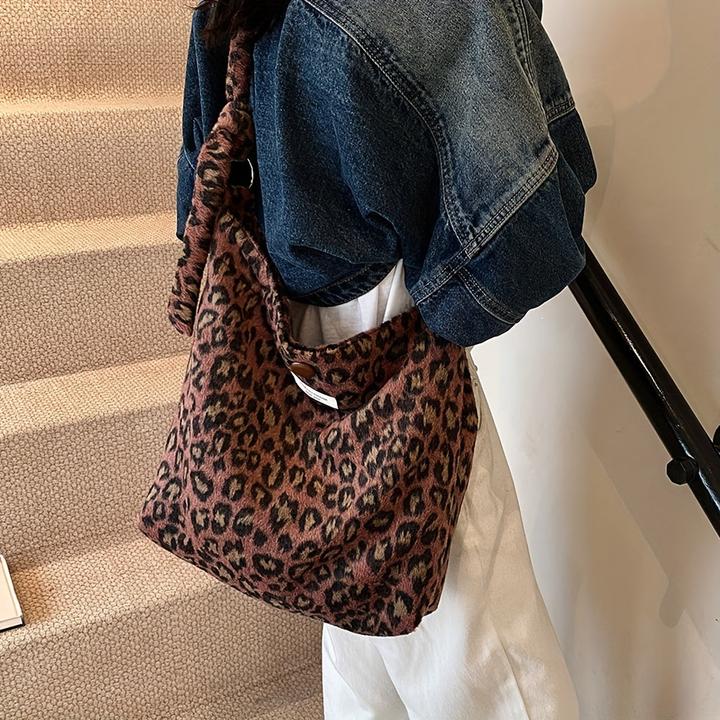 Produktbild Only-Bags.Store Lässige karierte Umhängetasche mit Magnetverschluss, verstellbarem Riemen und Polyester-Futter -