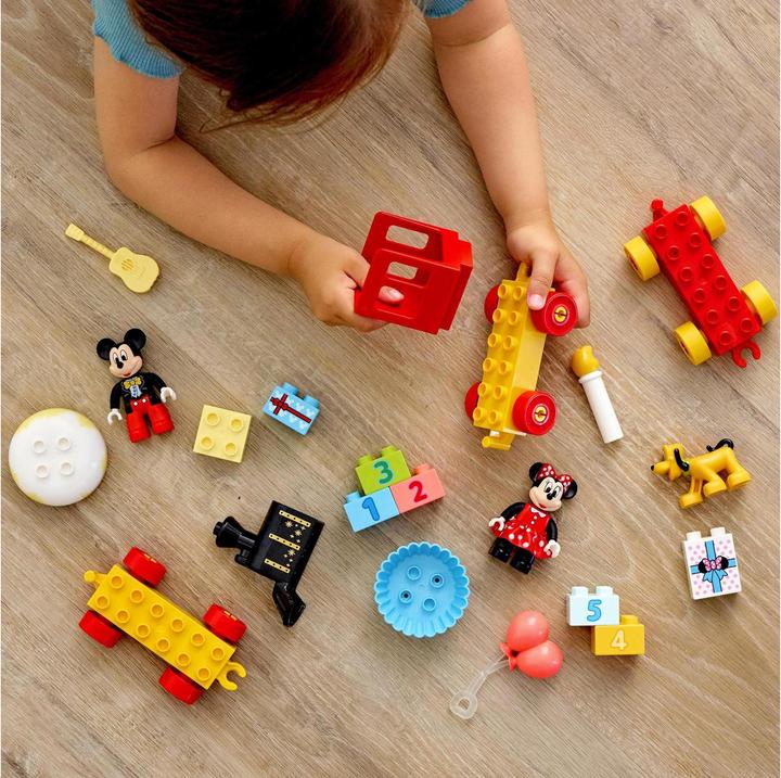 Image du produit LEGO Le train d'anniversaire de Micky et Minnie (10941)