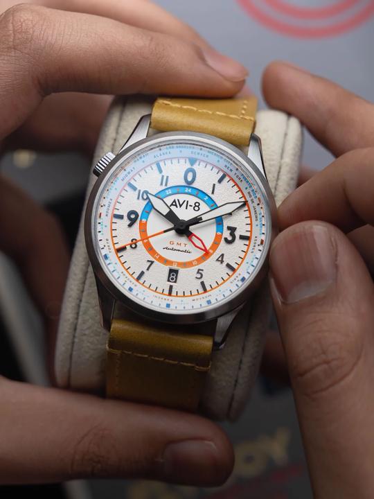 Image du produit AVI-8 AV-4120-02 Wingman Worldtimer GMT (Montre pilote, 41 mm)