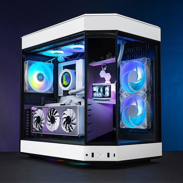 Actual product image Hyte Y60 LCD panel