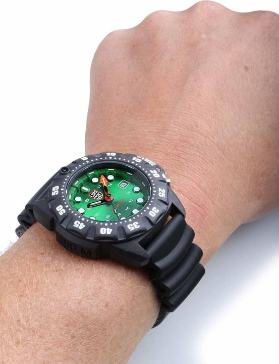 Image du produit Luminox Scott Cassell Deep Dive (Swiss Made, Montre analogique, 45 mm)