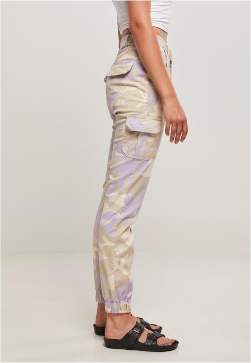 Actual product image Urban Classics Ladies High Waist Camo Cargo Pants - 5710 (33)