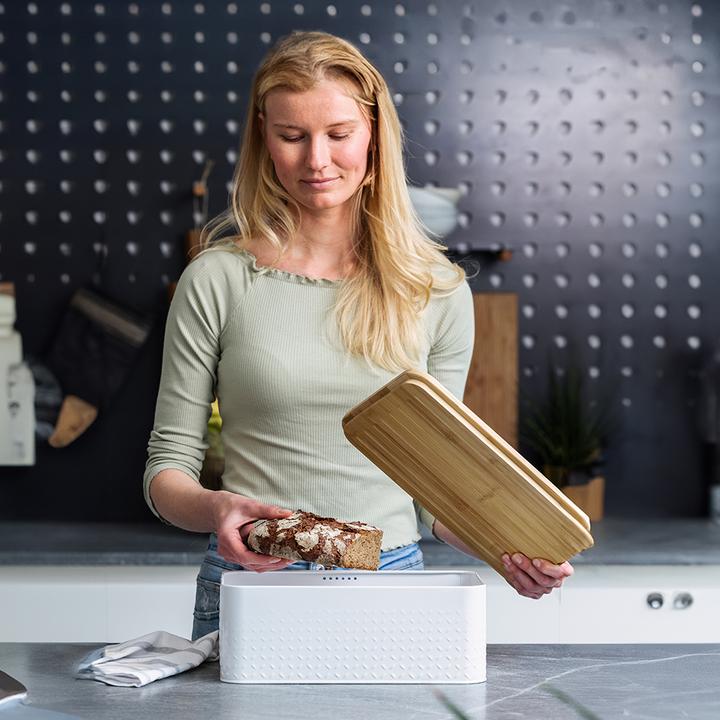Actual product image Lars Nysøm Bread box with cutting board Glaede