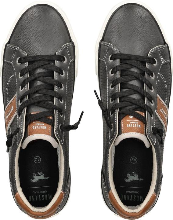 Actual product image Mustang Sneaker (45)