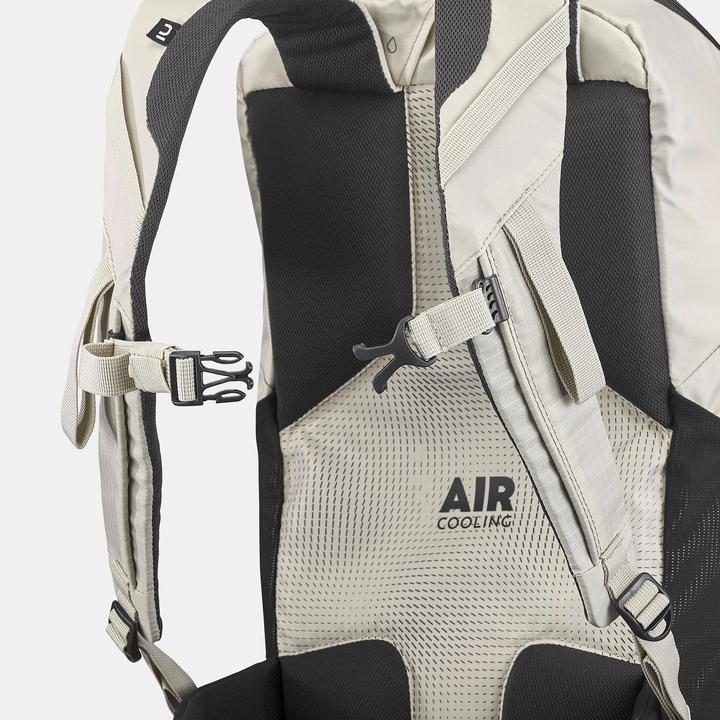 Actual product image Quechua MH100 (20 l)