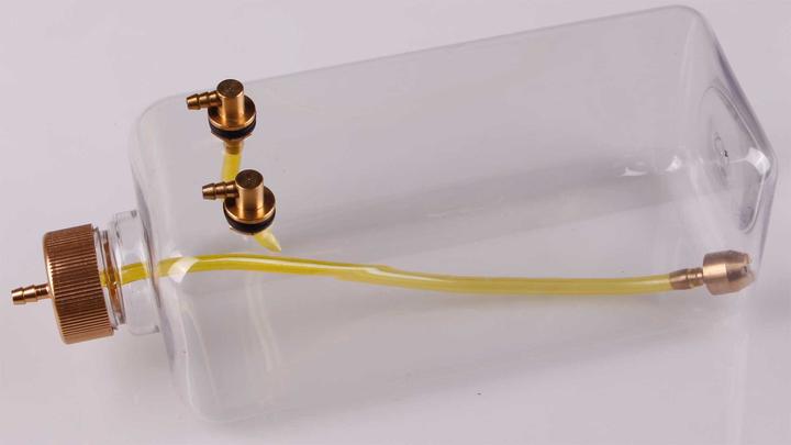 Produktbild Planet-Hobby benzin tank pet 700ml 165x70x70mm 123g