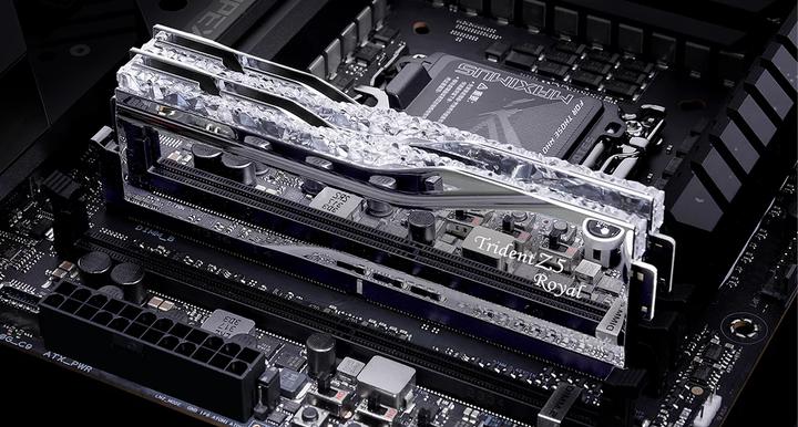 Productafbeelding G.Skill Trident Z Royal (2 x 24GB, 8200 MHz, DDR5 RAM, DIMM 288 pin)