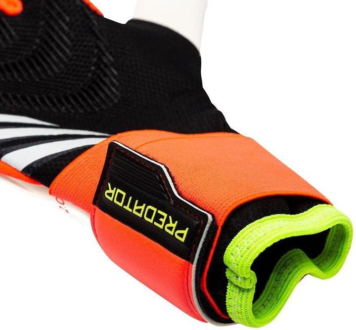 Produktbild adidas Equipment - Torwarthandschuhe Predator Competition TW-Handschuhe Solar Energy schwarzrotgelb (8)