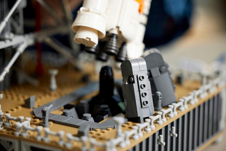 Image du produit LEGO Base de lancement Artemis de la NASA (10341, LEGO Icons, LEGO difficiles à trouver)