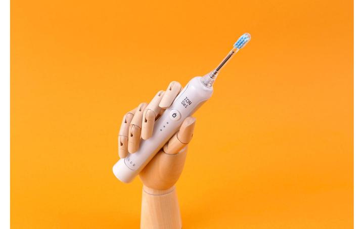 Image du produit ION-Sei IET01DW (Brosse à dents sonique)