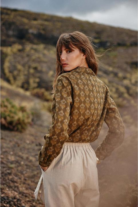 Actual product image La Petite Étoile woman's shirt malak (40)
