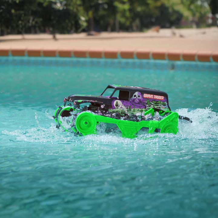 Actual product image Monster Jam Grave Digger Trax