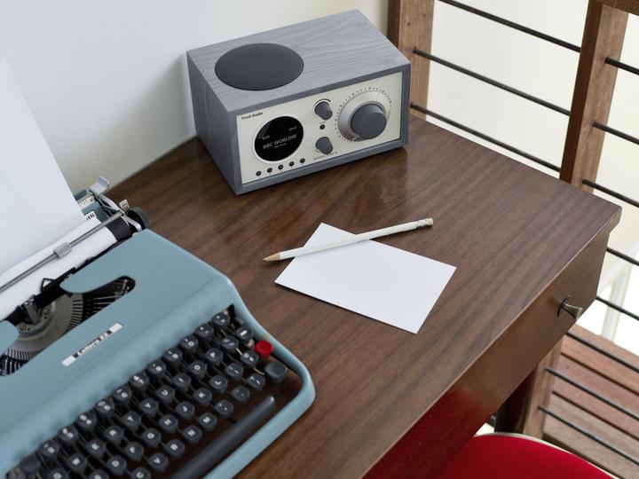 Productafbeelding Tivoli Audio Model One+ (FM, DAB+, Bluetooth)