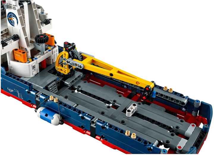 Actual product image LEGO research vessel (42064, LEGO Technic)