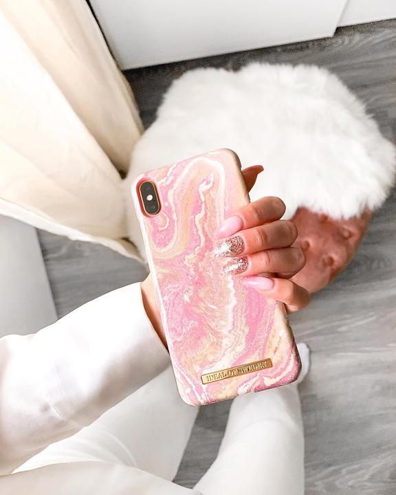 Produktbild iDeal Of Sweden Golden Blush Marble (Apple iPhone 11)