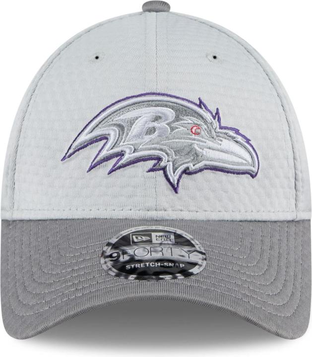 Produktbild New Era 9Forty Stretch Cap Training 2024 Baltimore Ravens
