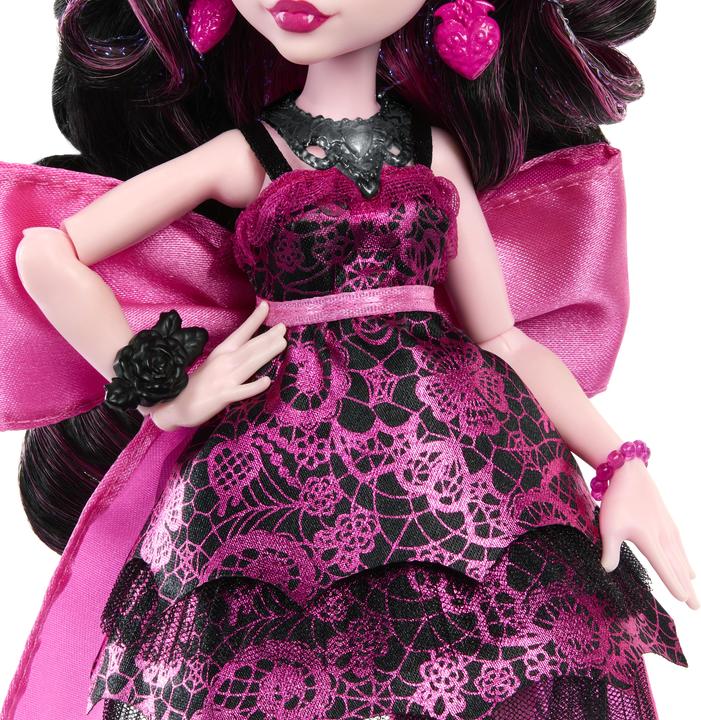 Actual product image Monster High Draculaura