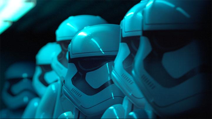 Produktbild WB LEGO Star Wars: The Force Awakens (Xbox One X, Xbox Series X, EN, IT)